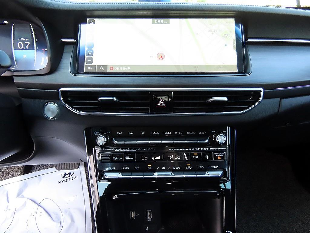 Kia K7 — photo 13