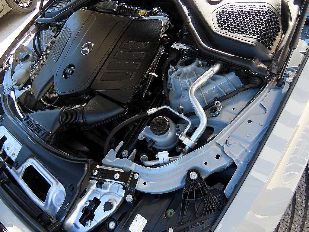 Mercedes-Benz E-Class — photo 19