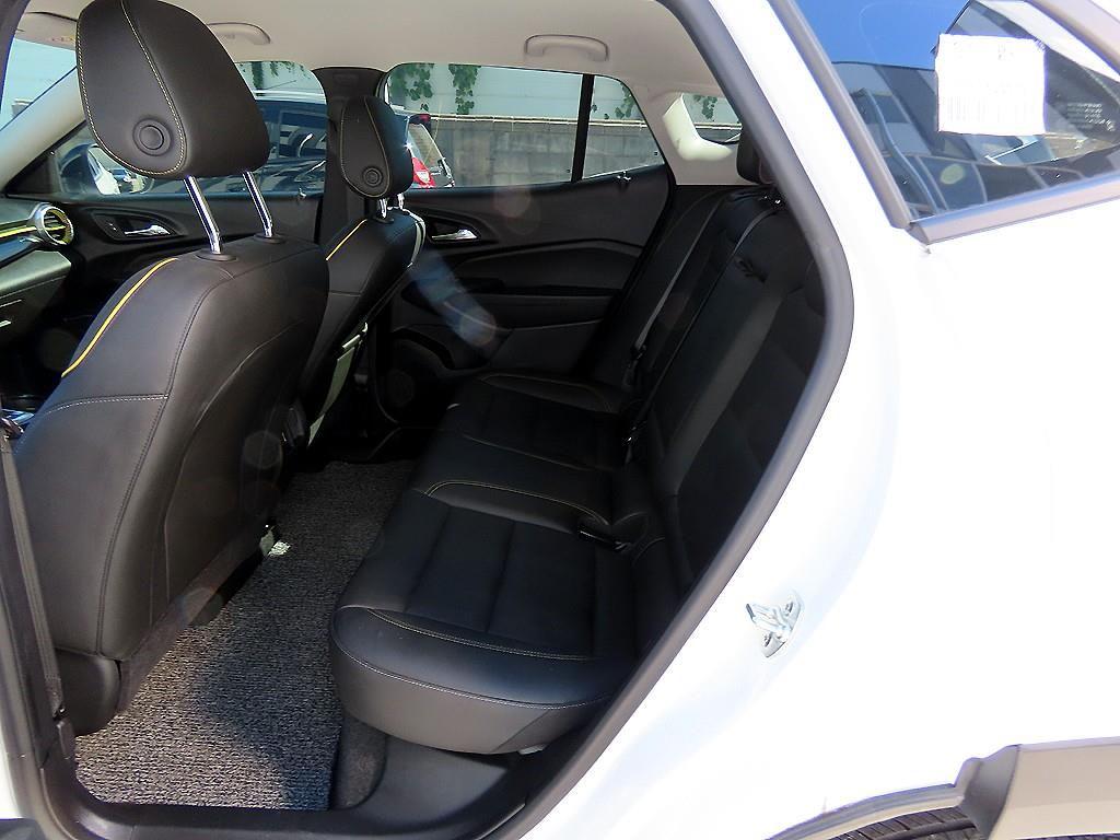 CHEVROLET Trax — photo 06