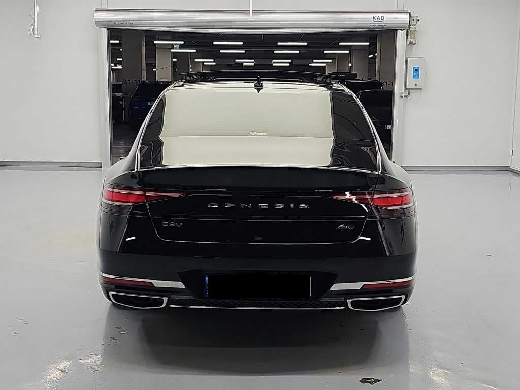 Genesis G90 — photo 03