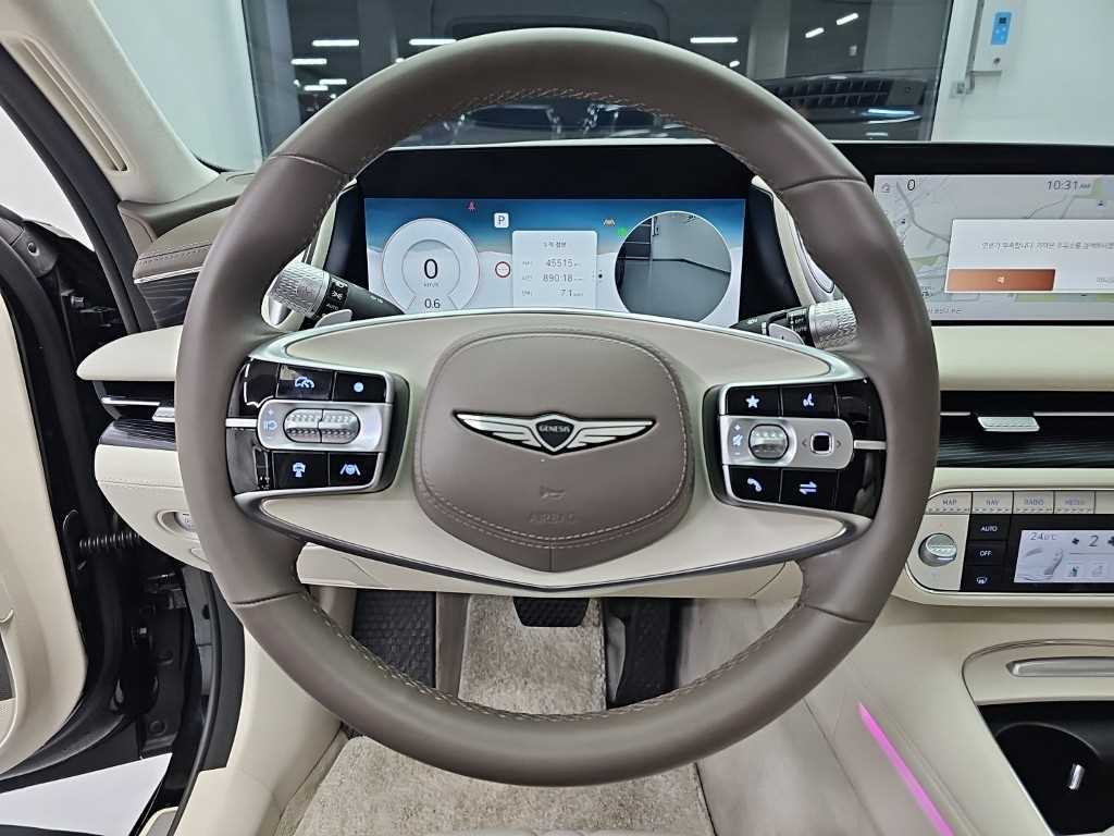 Genesis G90 — photo 09