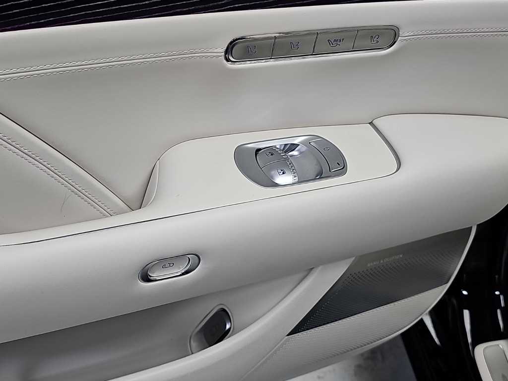 Genesis G90 — photo 15