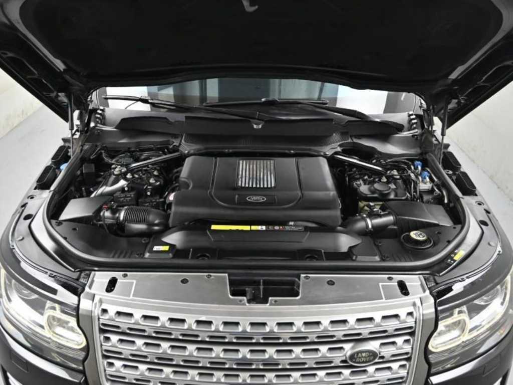 Land Rover Range Rover — photo 11