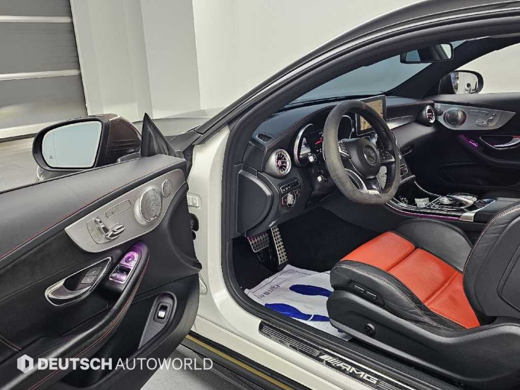 Mercedes-Benz C-Class — photo 11