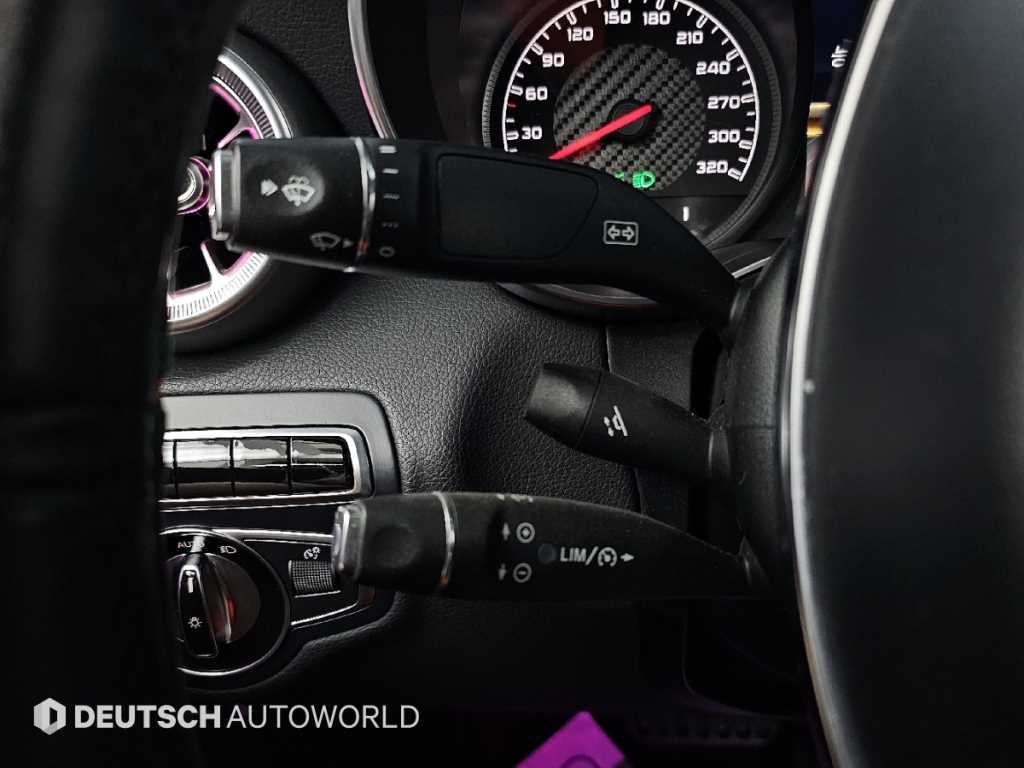 Mercedes-Benz C-Class — photo 12
