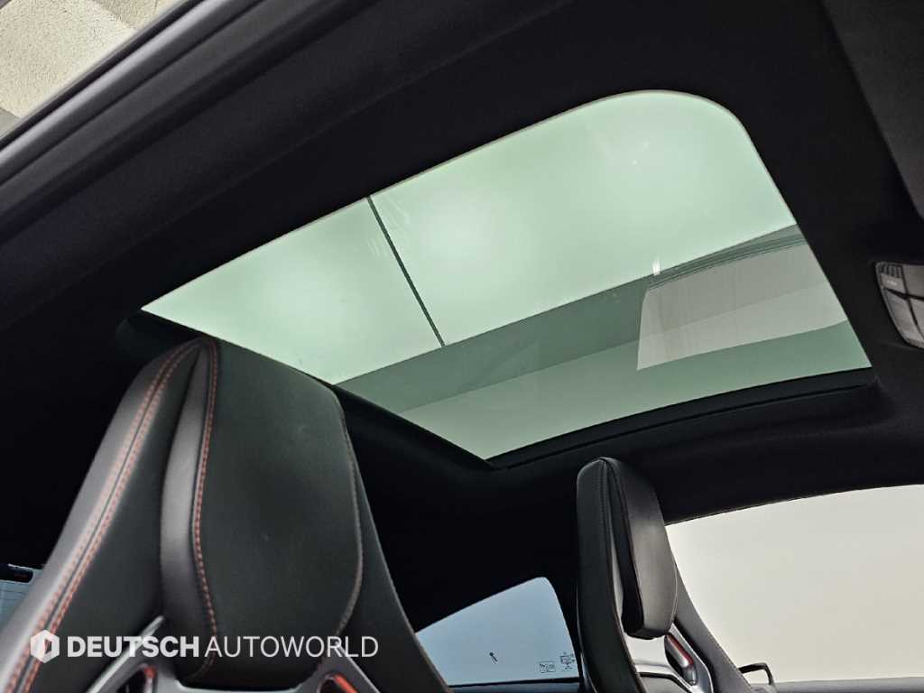 Mercedes-Benz C-Class — photo 18