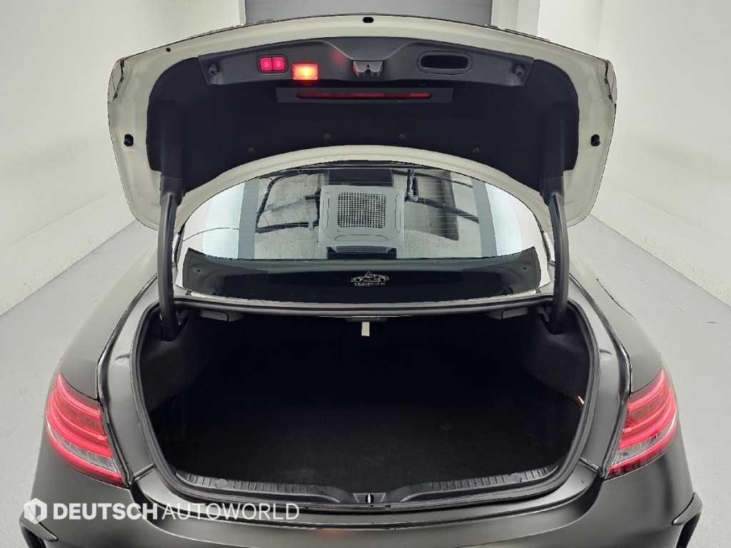 Mercedes-Benz C-Class — photo 19