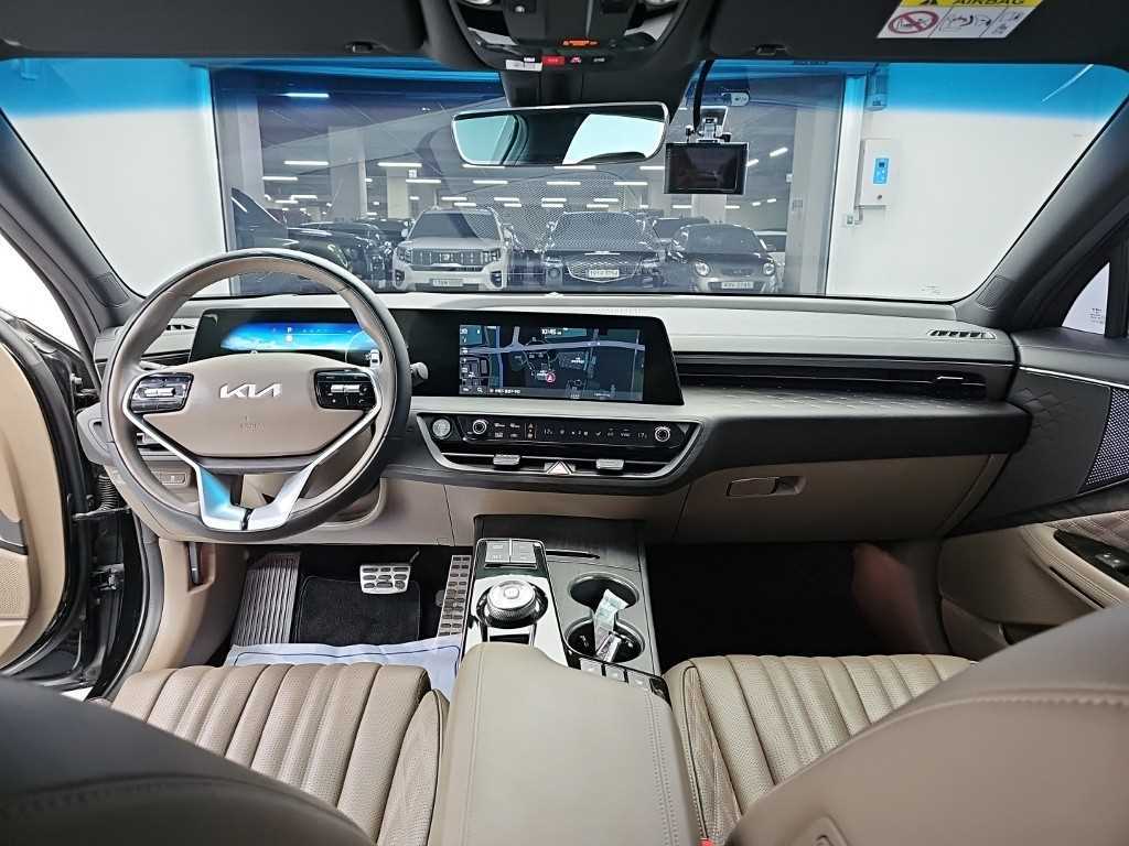 Kia K8 — photo 01