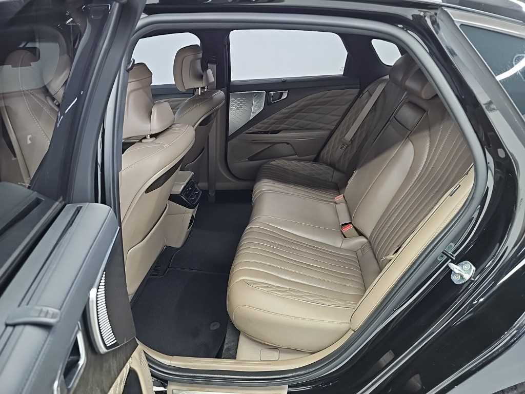 Kia K8 — photo 12