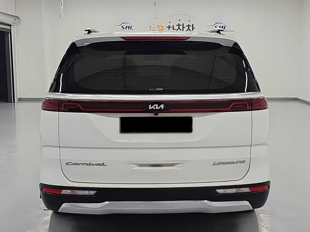 Kia Carnival — photo 04