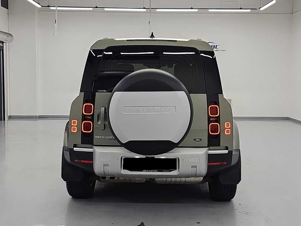 Land Rover Defender — photo 03