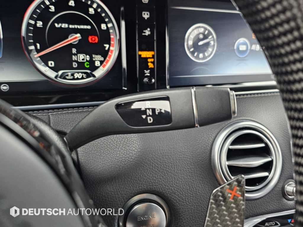 Mercedes-Benz S-Class — photo 09
