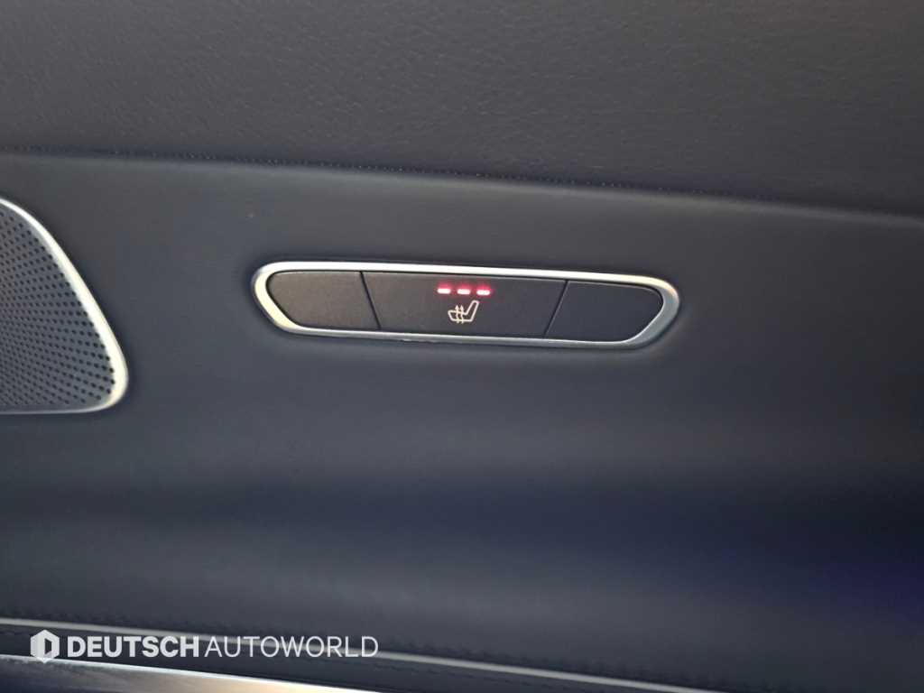 Mercedes-Benz S-Class — photo 16
