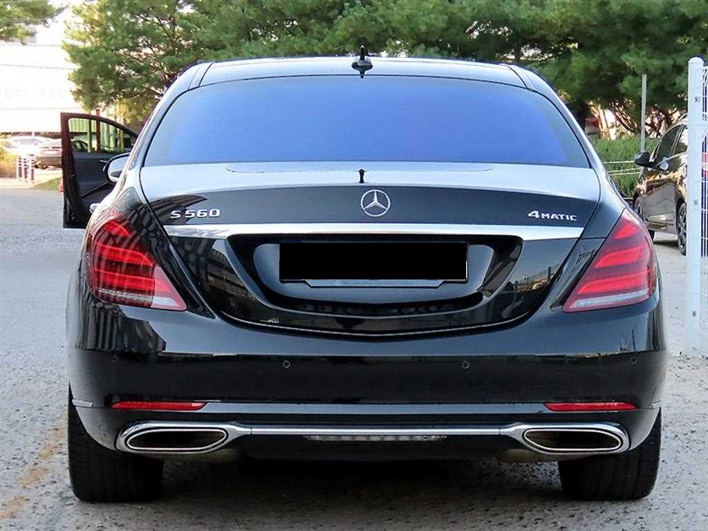 Mercedes-Benz S-Class — photo 04