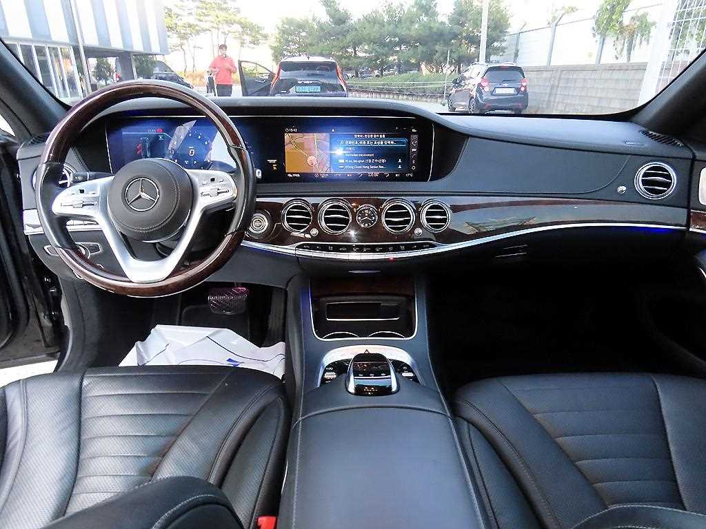 Mercedes-Benz S-Class — photo 07