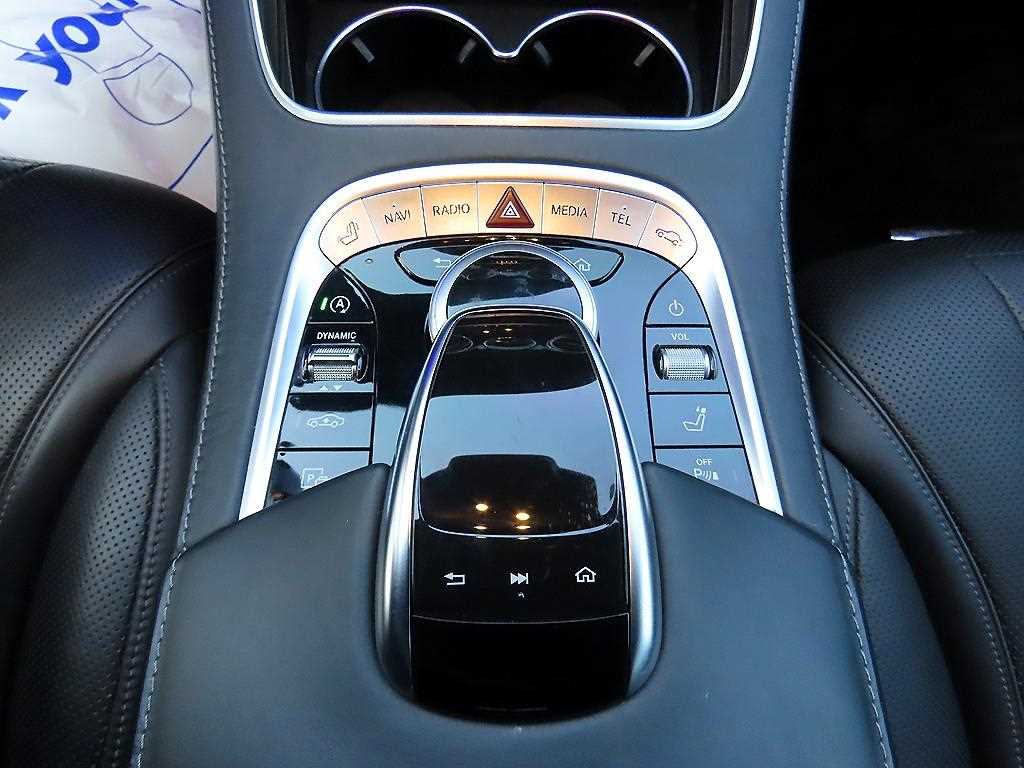Mercedes-Benz S-Class — photo 12