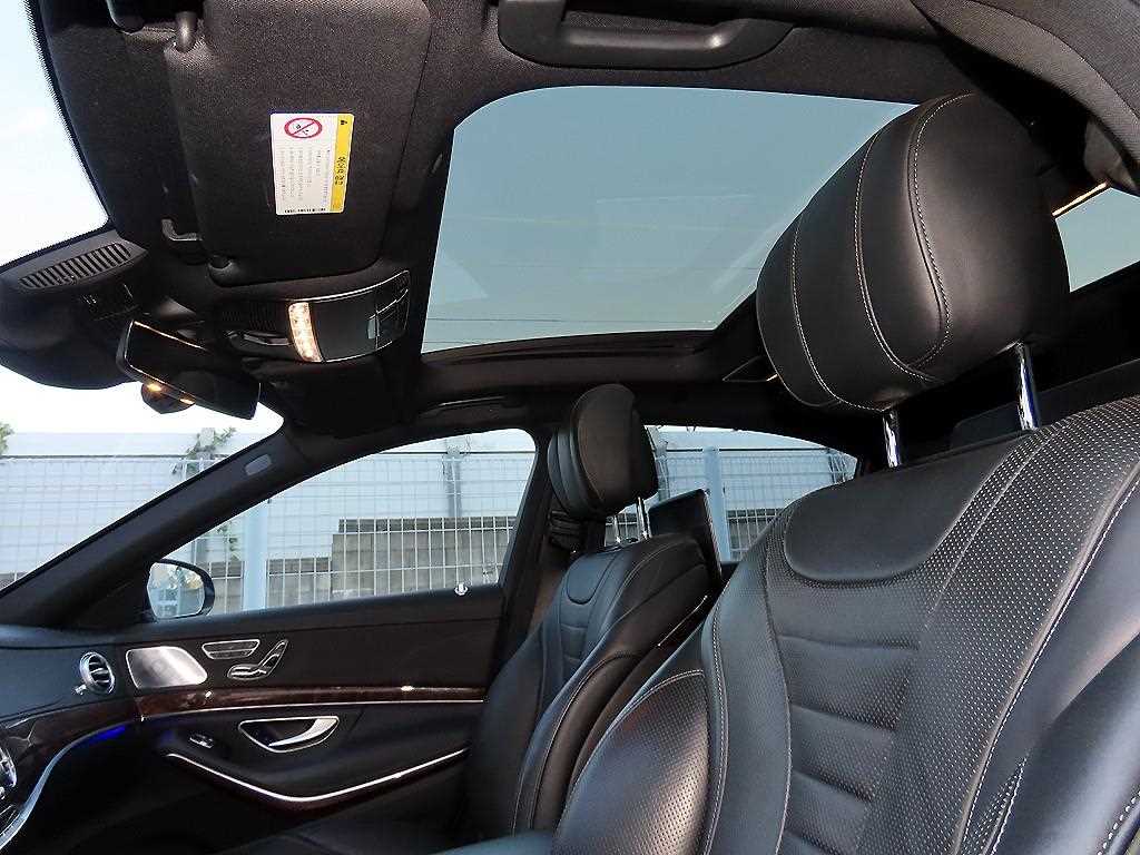 Mercedes-Benz S-Class — photo 15