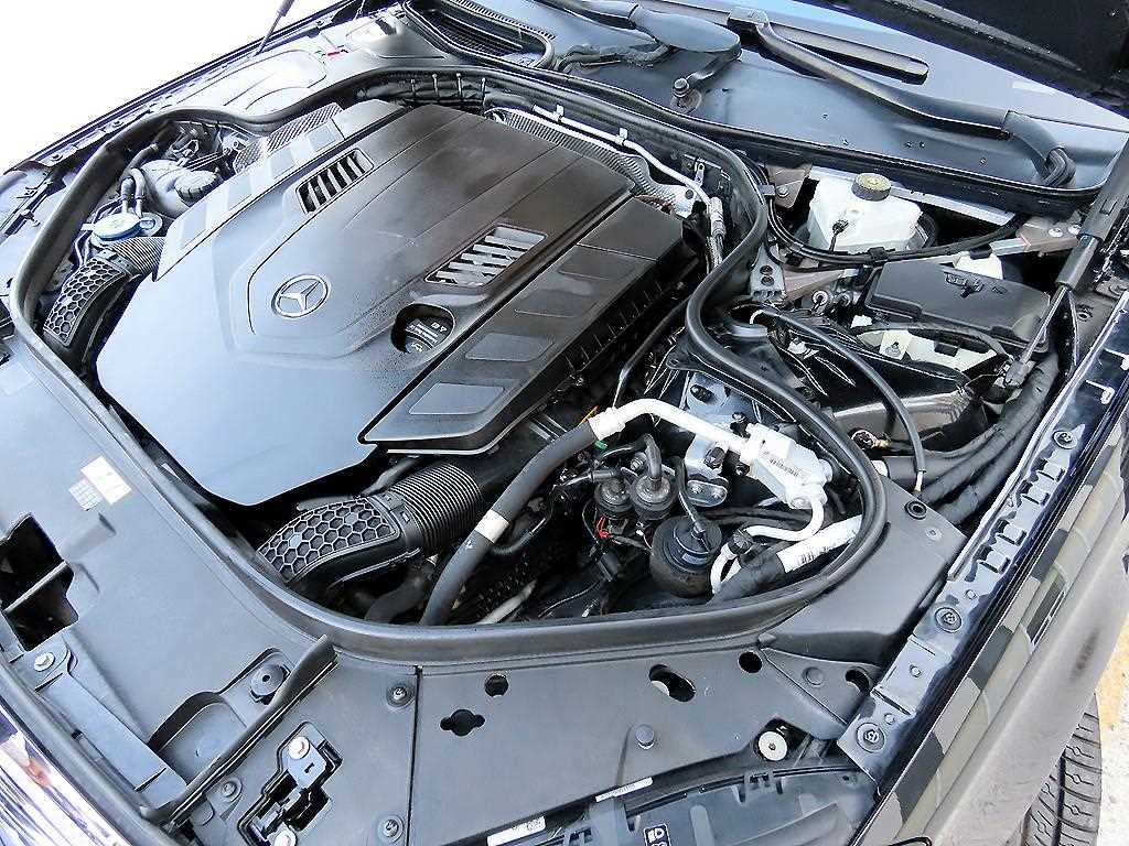 Mercedes-Benz S-Class — photo 19