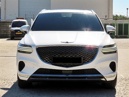 Genesis GV70 — photo 01