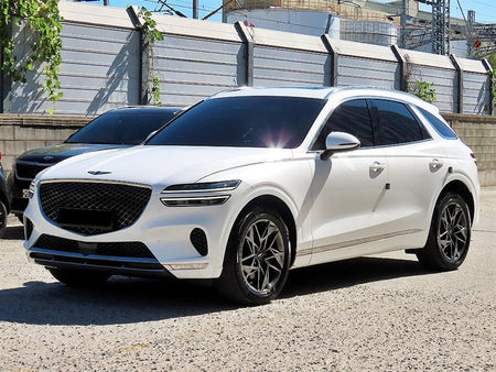 Genesis GV70 — photo 02