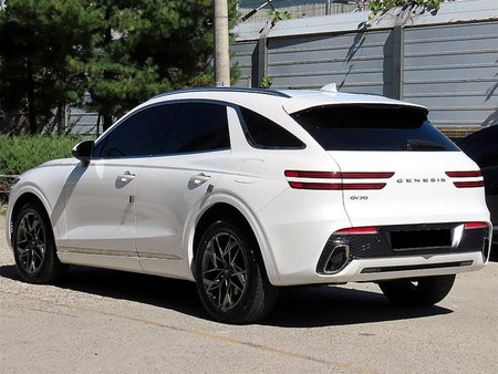 Genesis GV70 — photo 03