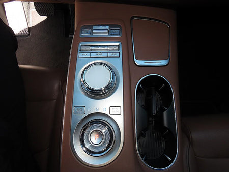 Genesis GV70 — photo 10