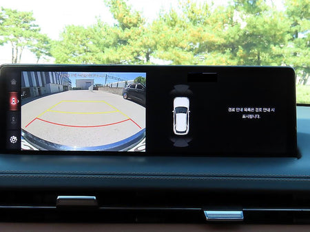 Genesis GV70 — photo 14