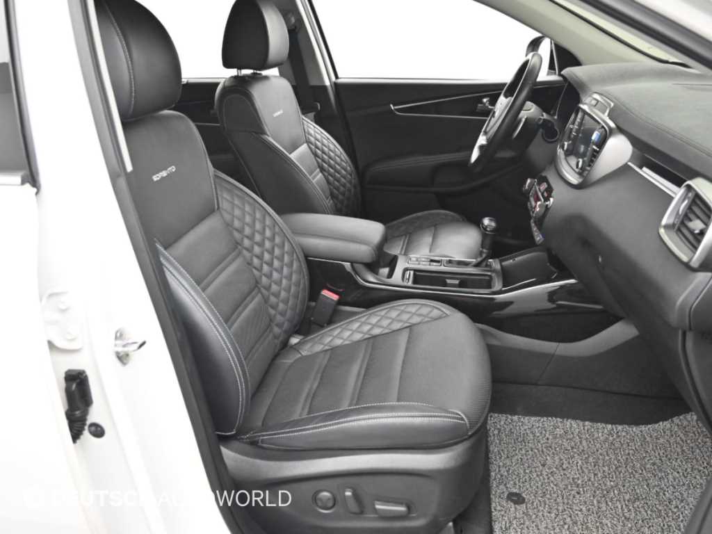 Kia Sorento — photo 10
