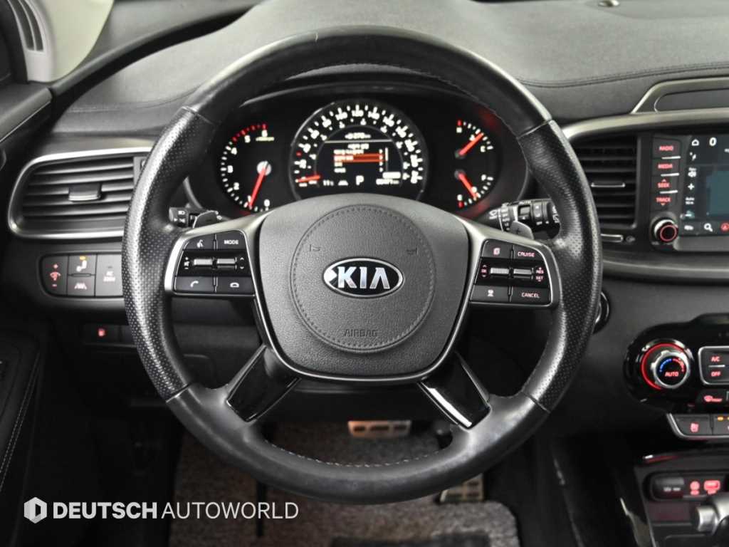 Kia Sorento — photo 13