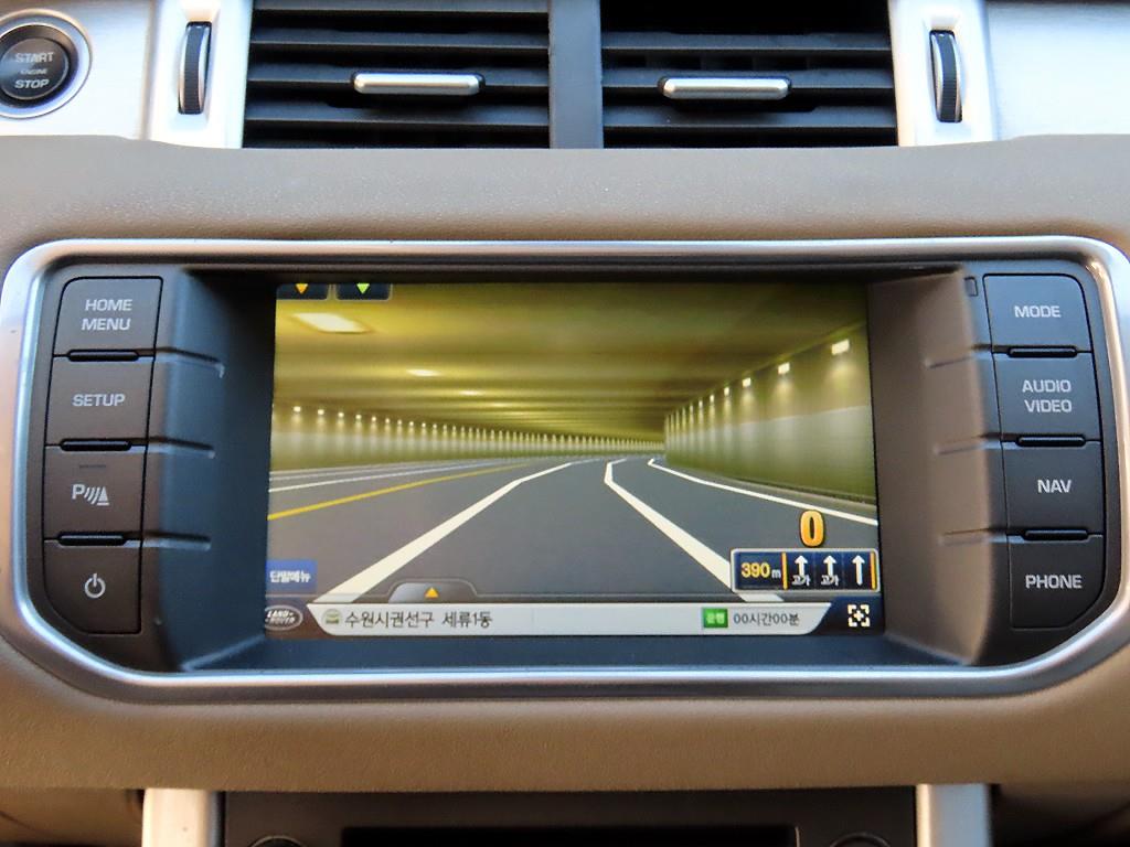 Land Rover Range Rover Evoque — photo 13