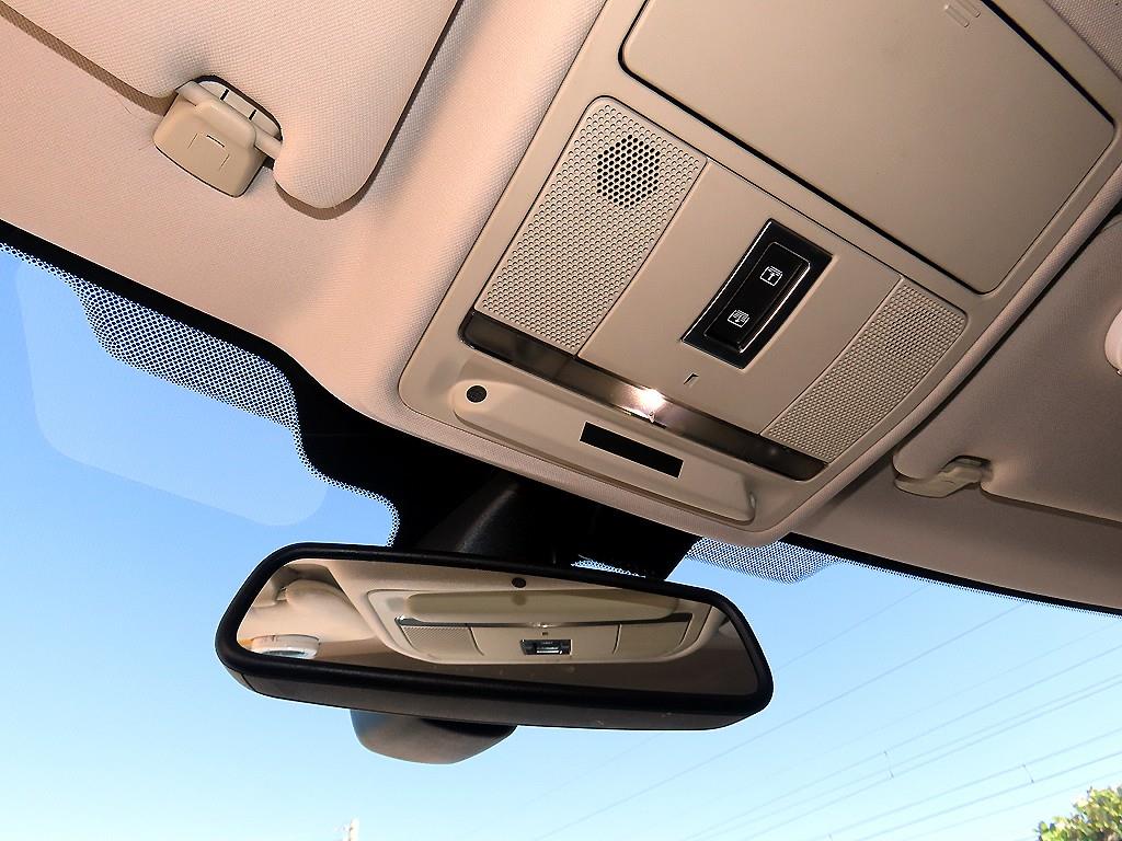 Land Rover Range Rover Evoque — photo 15
