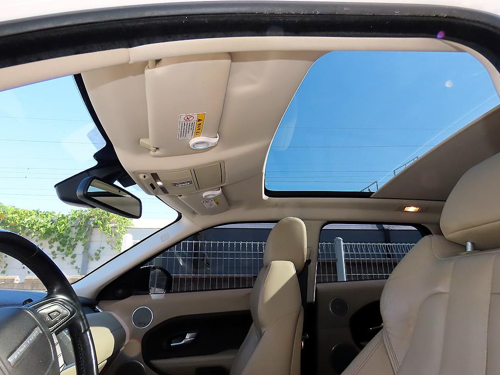Land Rover Range Rover Evoque — photo 17