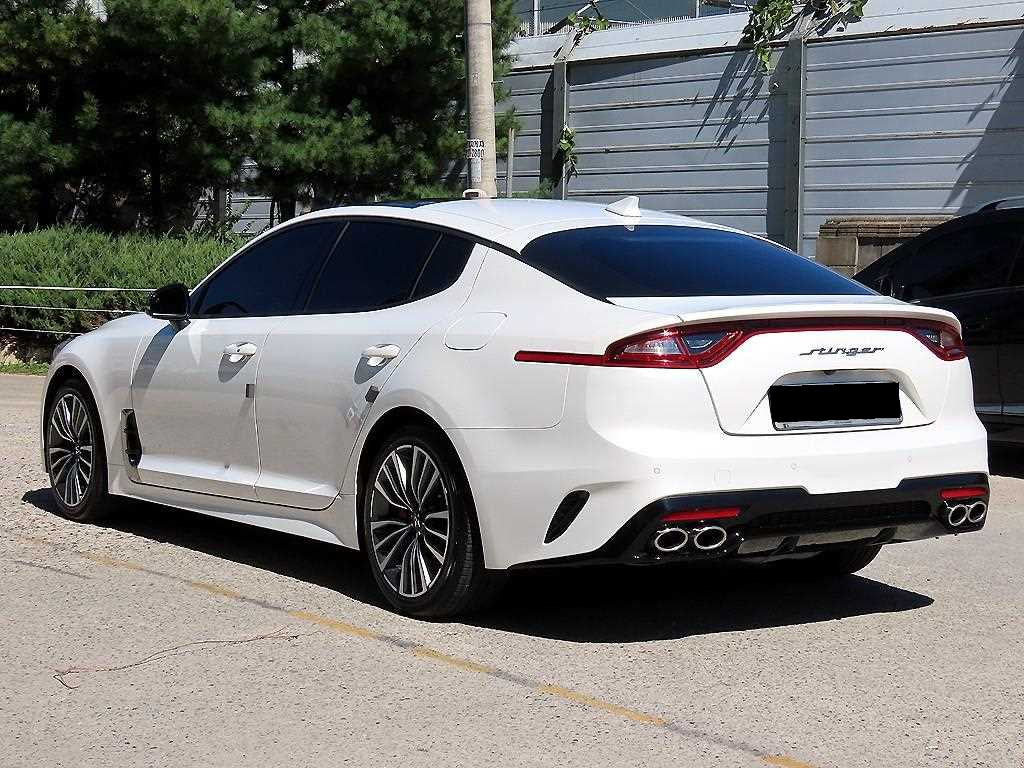 Kia Stinger — photo 03