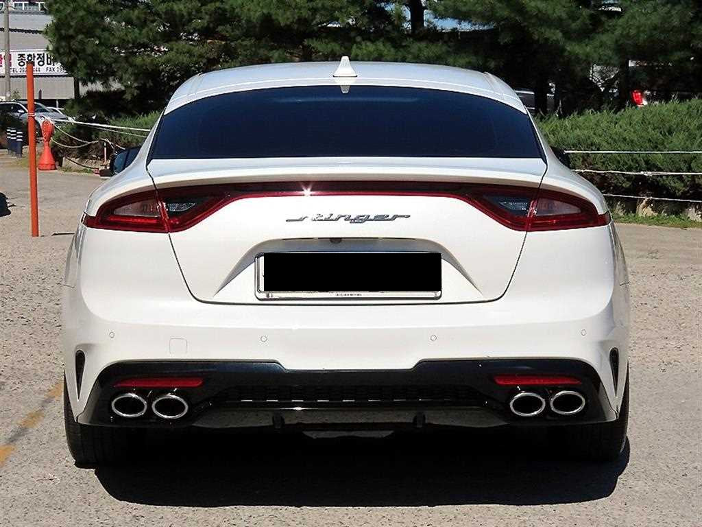 Kia Stinger — photo 04