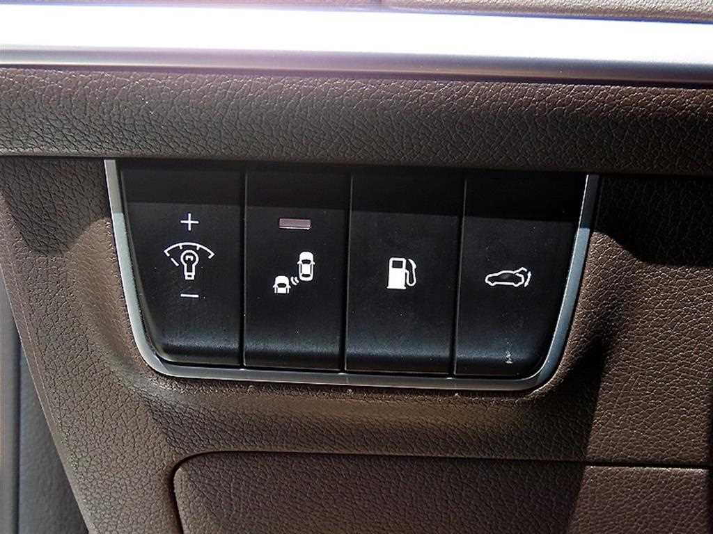 Kia Stinger — photo 13