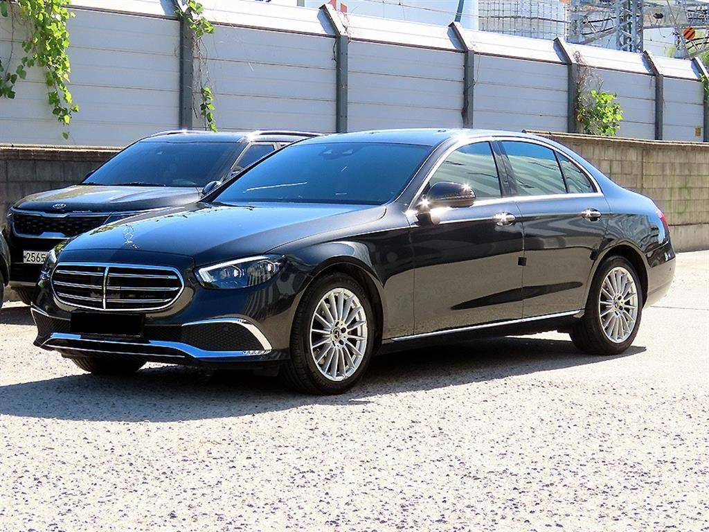 Mercedes-Benz E-Class — photo 02