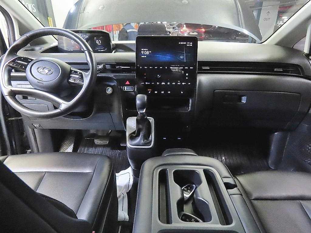 Hyundai Staria — photo 10