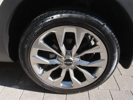 Kia Sorento — photo 16