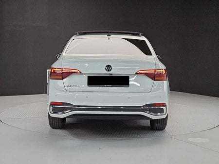 Volkswagen Jetta — photo 03
