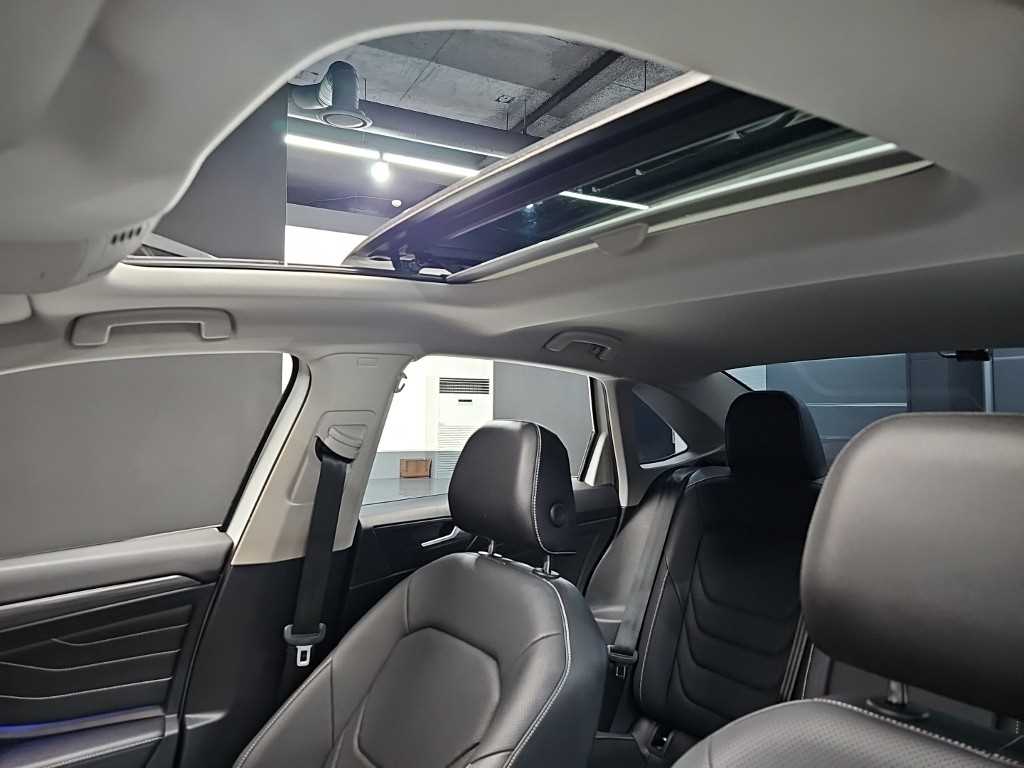 Volkswagen Jetta — photo 14