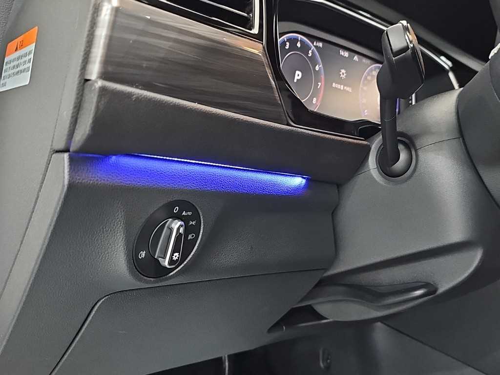 Volkswagen Jetta — photo 18