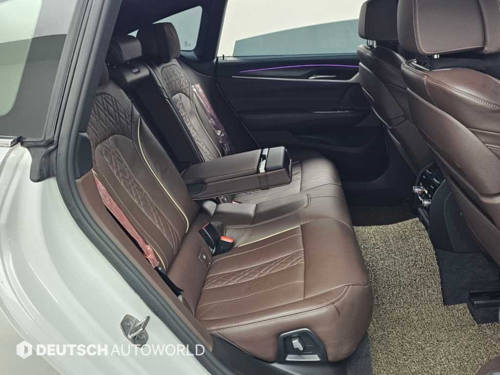 BMW Gran Turismo — photo 12