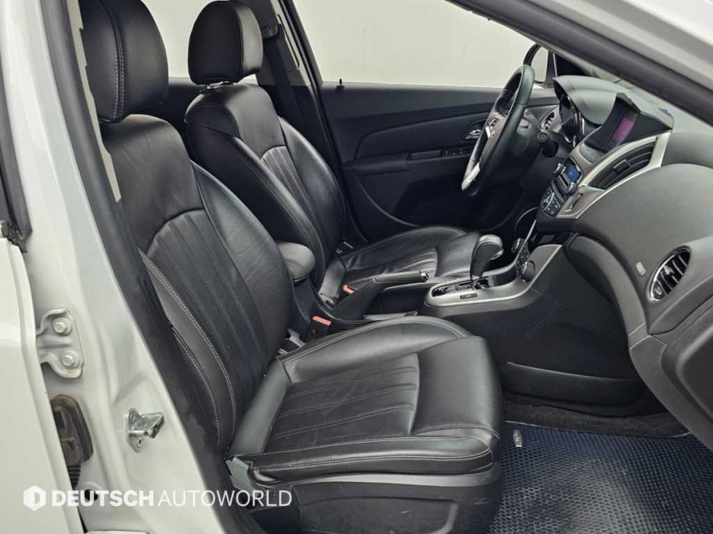 CHEVROLET Cruze — photo 10
