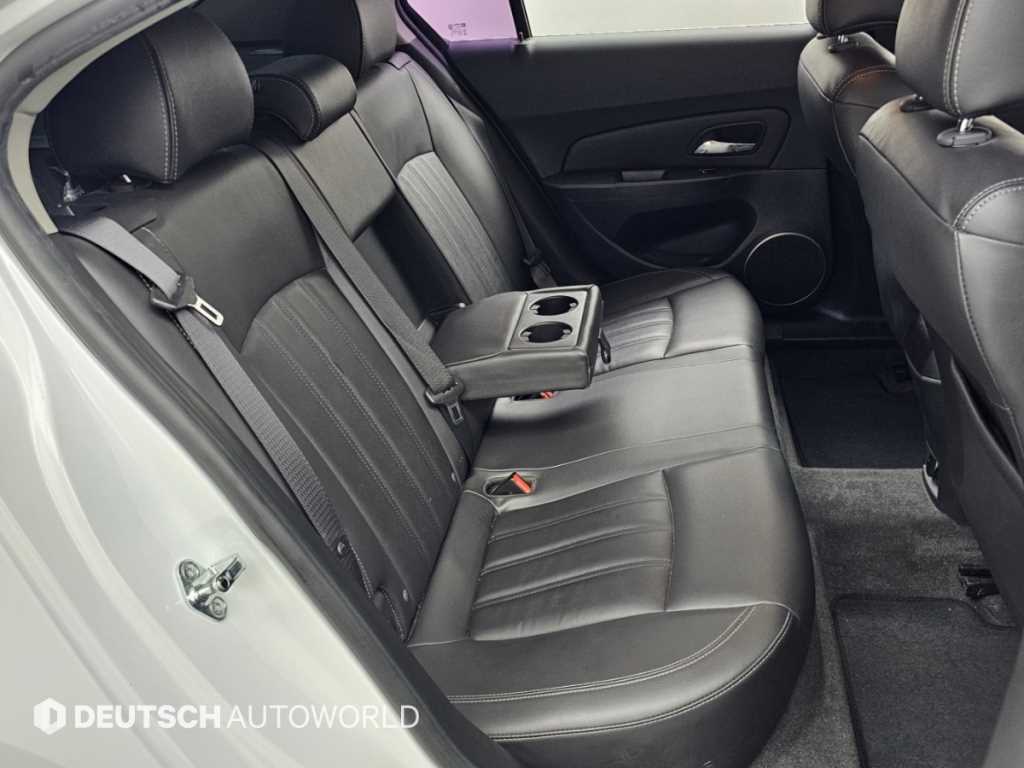 CHEVROLET Cruze — photo 12