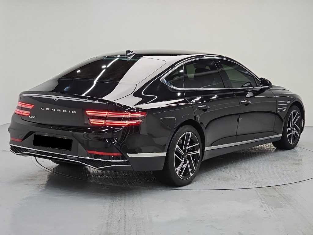Genesis G80 — photo 04