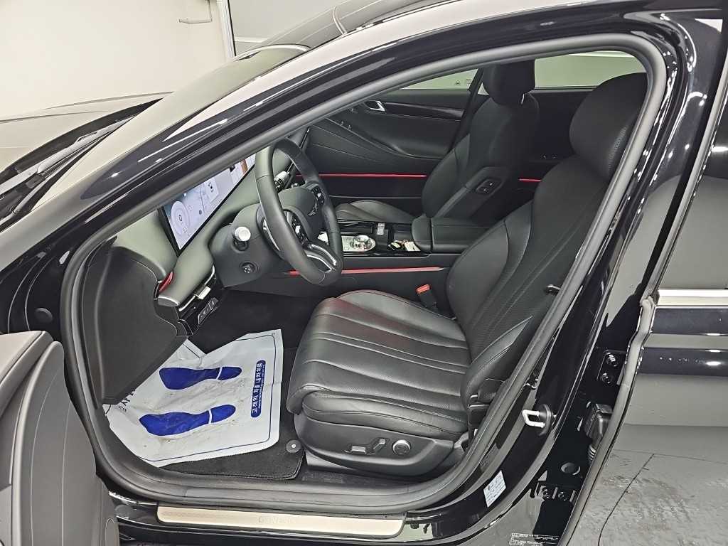 Genesis G80 — photo 11