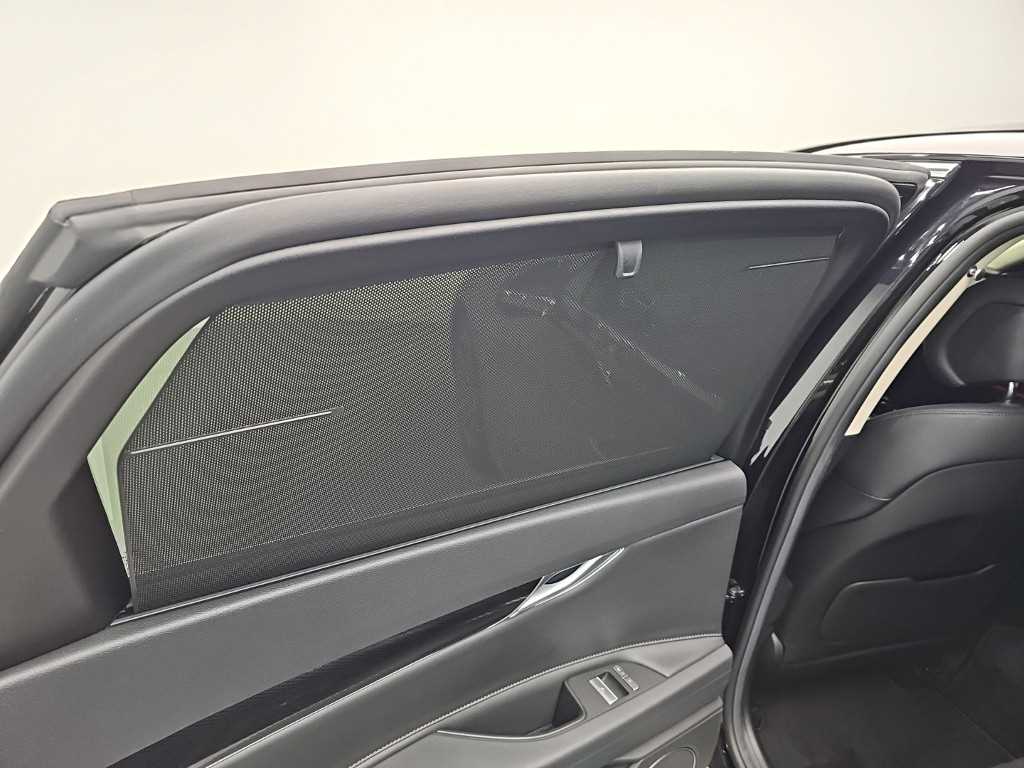 Genesis G80 — photo 13
