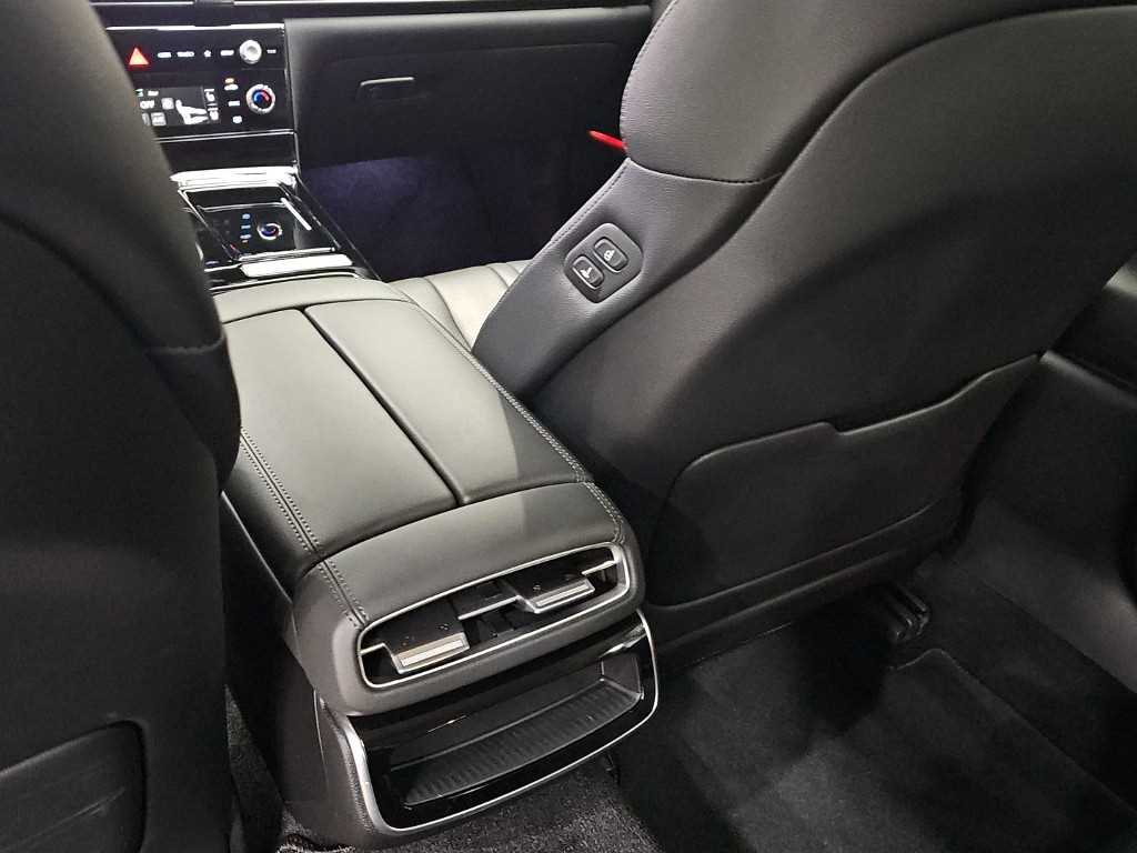 Genesis G80 — photo 14