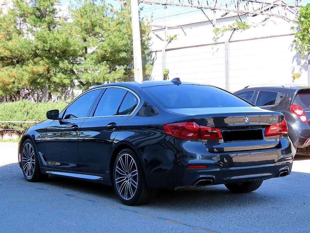 BMW 5-Series — photo 03