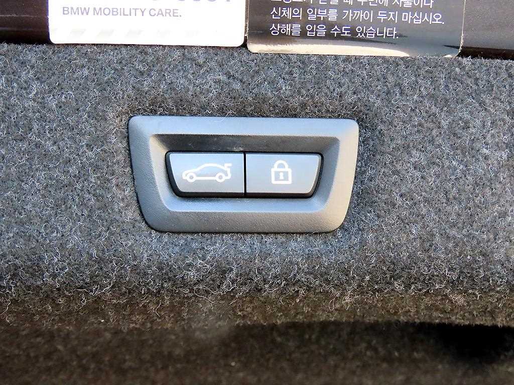 BMW 5-Series — photo 17